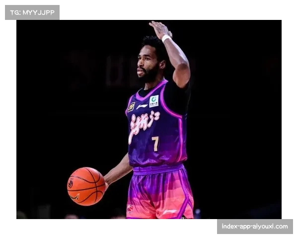 托利奇头部受伤坚持比赛 浙江队外援展现顽强斗志 托利奇头部受伤坚持比赛 浙江队外援展现顽强斗志